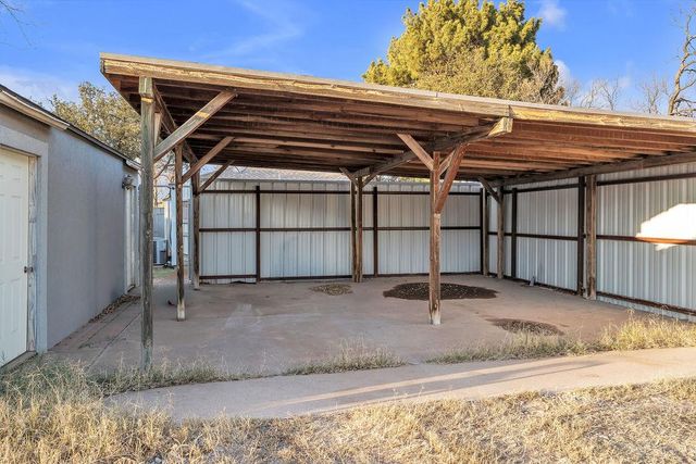 813 W 18th St, Big Spring, TX 79720