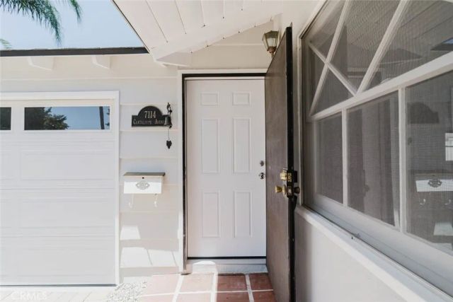 7114 Cantaloupe Avenue, Van Nuys, CA 91405