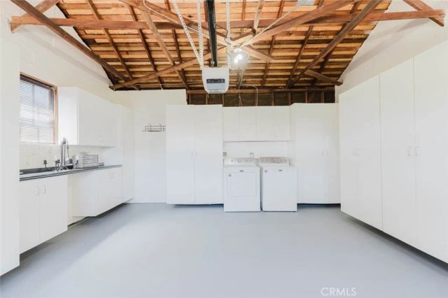 7114 Cantaloupe Avenue, Van Nuys, CA 91405