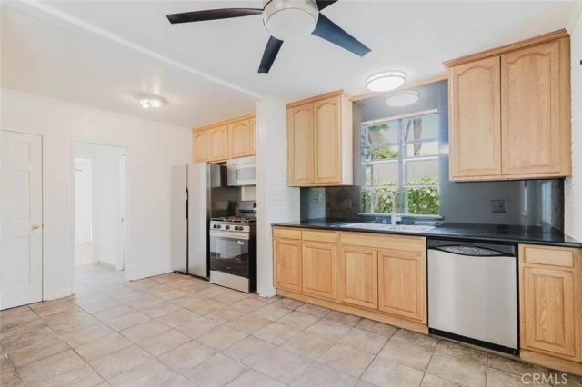 7114 Cantaloupe Avenue, Van Nuys, CA 91405