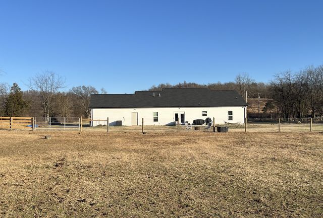 286 Hawthorne Hill Rd, Shelbyville, TN 37160