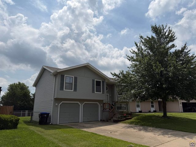 2514 SW Maxfield RD, Topeka, KS 66614