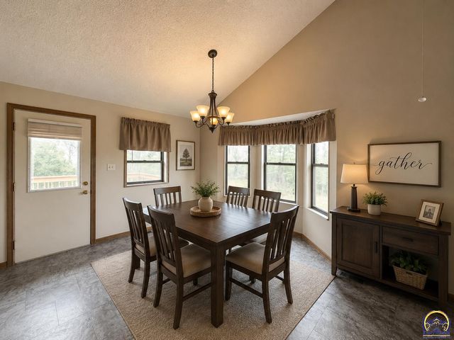 2514 SW Maxfield RD, Topeka, KS 66614