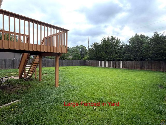 2514 SW Maxfield RD, Topeka, KS 66614