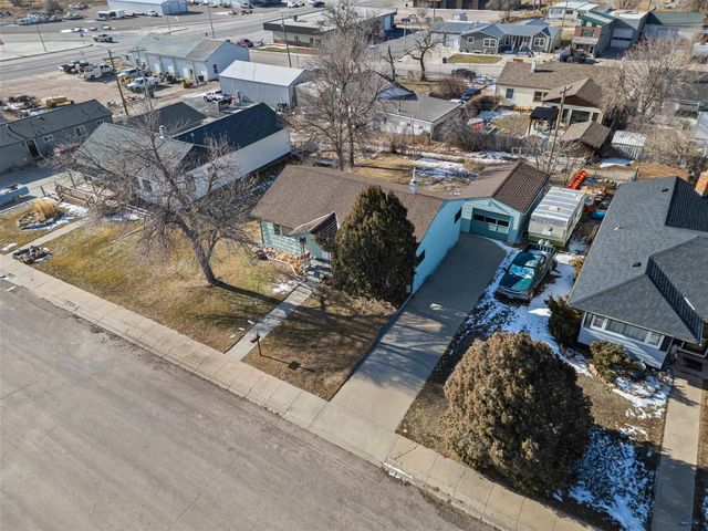 120 6TH AVE, Newcastle, WY 82701
