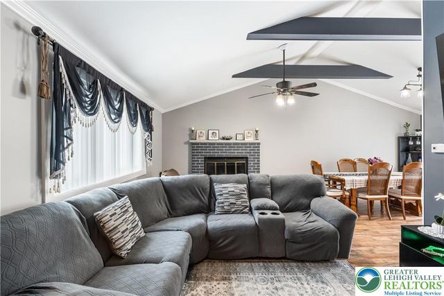 1113 Leslie Way, Tobyhanna Twp, PA 18466