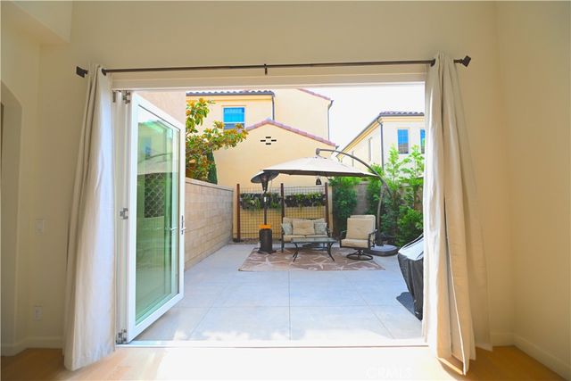 105 Holly Spgs, Irvine, CA 92618