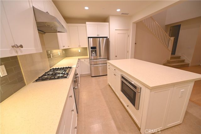 105 Holly Spgs, Irvine, CA 92618