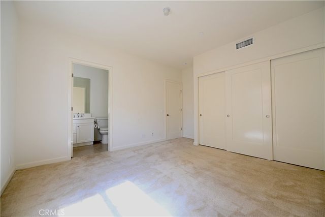 105 Holly Spgs, Irvine, CA 92618