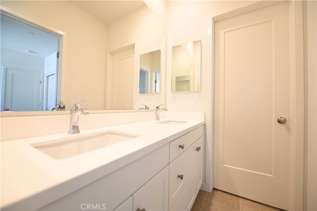 105 Holly Spgs, Irvine, CA 92618