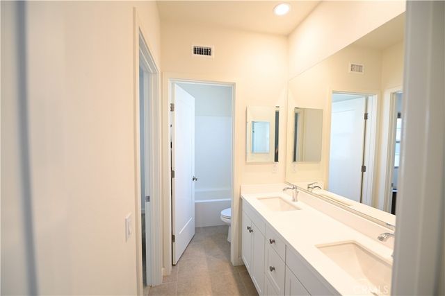 105 Holly Spgs, Irvine, CA 92618
