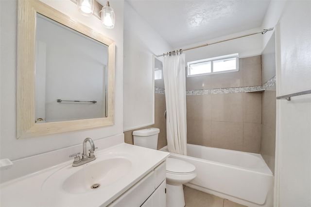 6822 Trail Valley Way, Houston, TX 77086