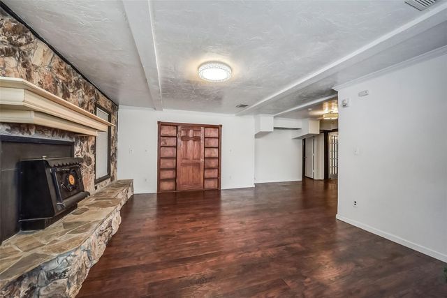 6822 Trail Valley Way, Houston, TX 77086
