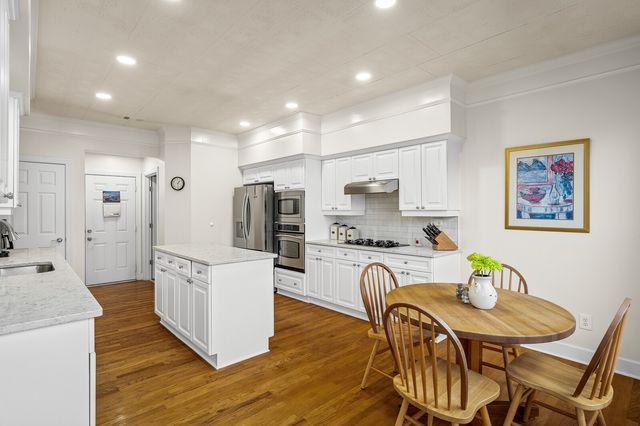 812 Hartington Ct, Franklin, TN 37064