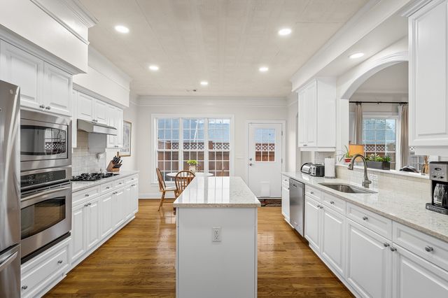 812 Hartington Ct, Franklin, TN 37064