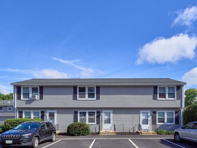 270 Sunderland Rd 40, Worcester, MA 01604