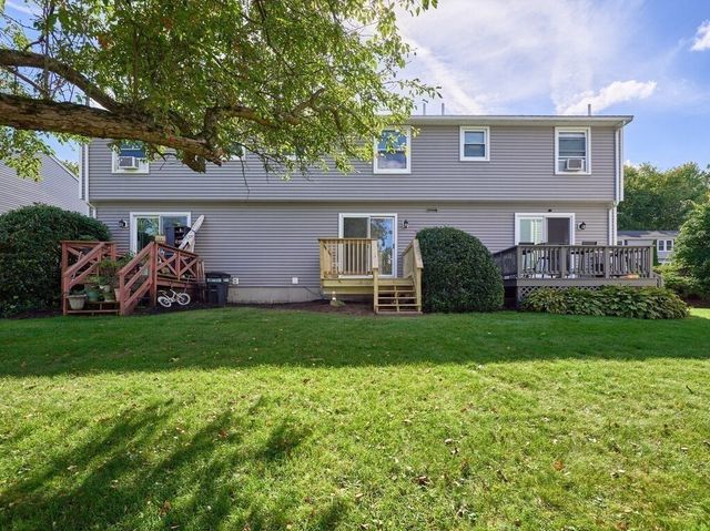 270 Sunderland Rd 40, Worcester, MA 01604
