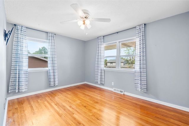 2611 Brookland Dr NE, Cedar Rapids, IA 52402