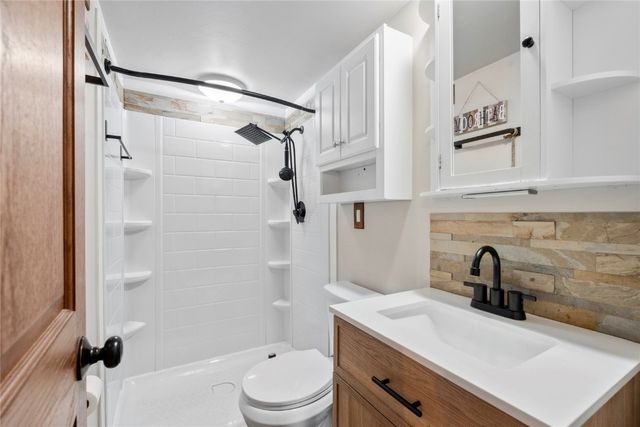 2611 Brookland Dr NE, Cedar Rapids, IA 52402