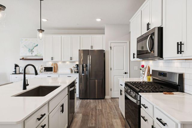 4921 Avery Court, Eagan, MN 55123