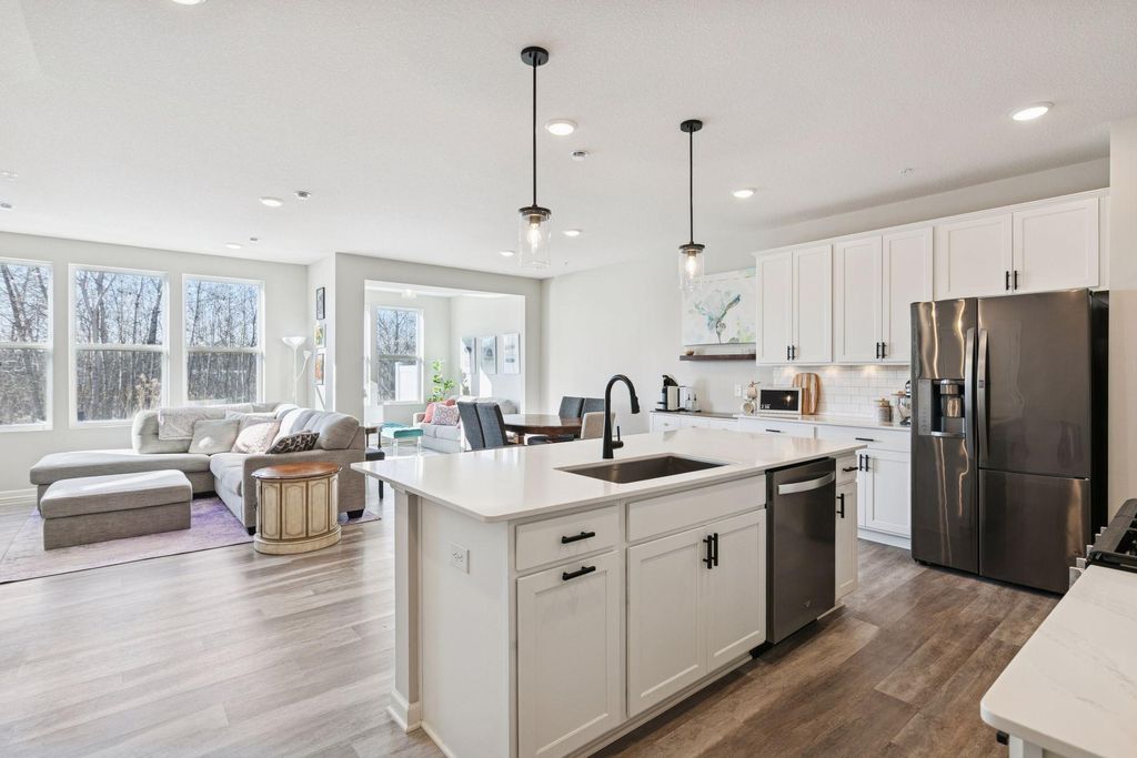 4921 Avery Court, Eagan, MN 55123