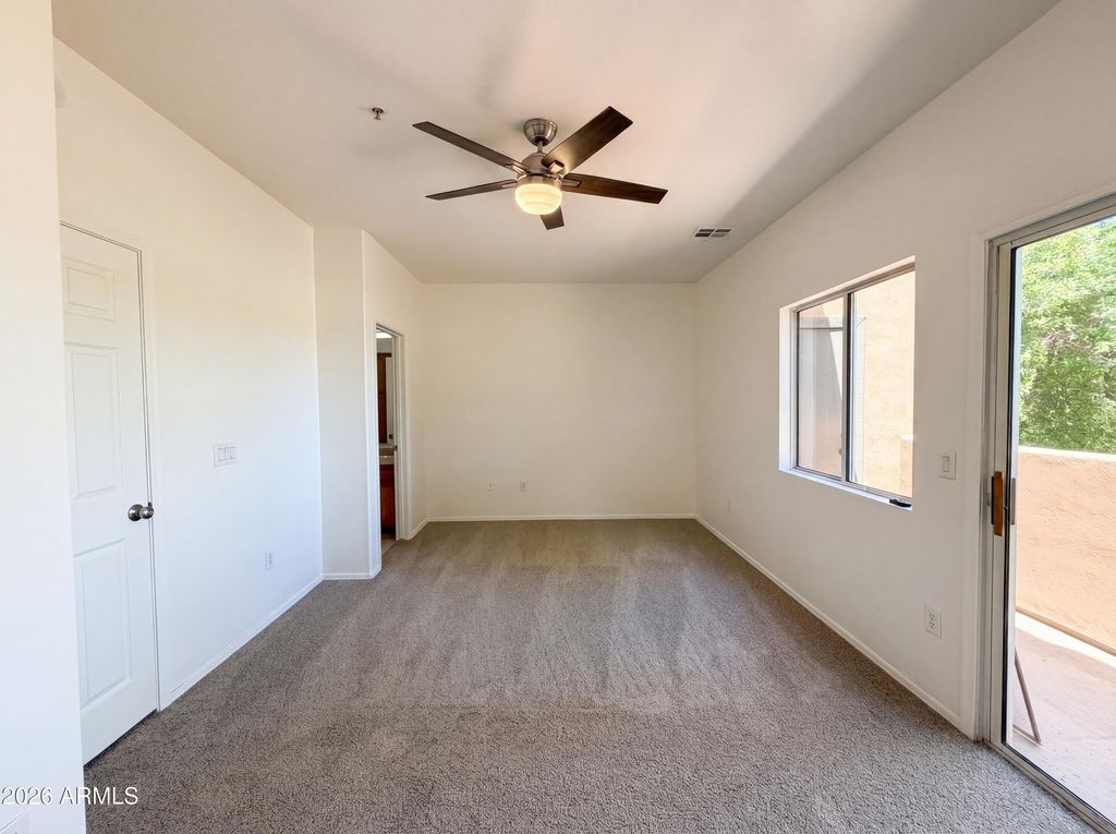 Image 11 of property listing at 1718 W COLTER Street 174, Phoenix, AZ 85015