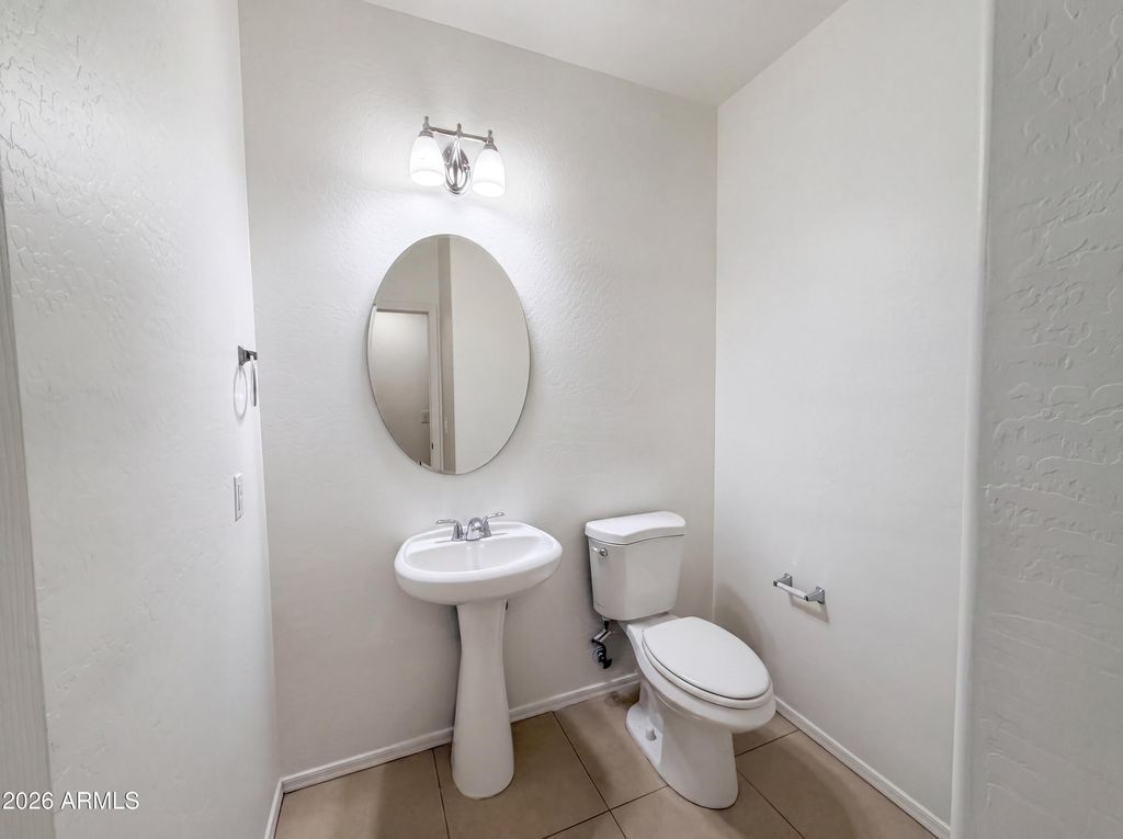 Image 15 of property listing at 1718 W COLTER Street 174, Phoenix, AZ 85015