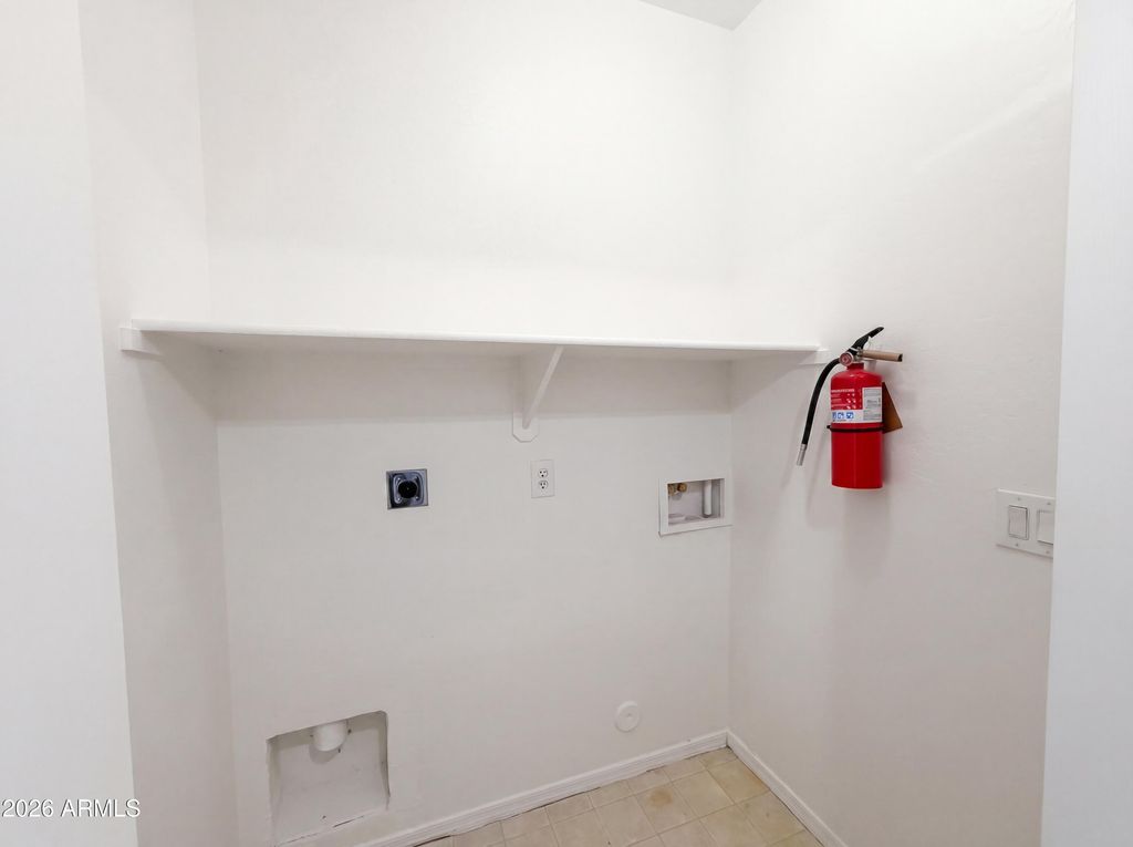 Image 16 of property listing at 1718 W COLTER Street 174, Phoenix, AZ 85015