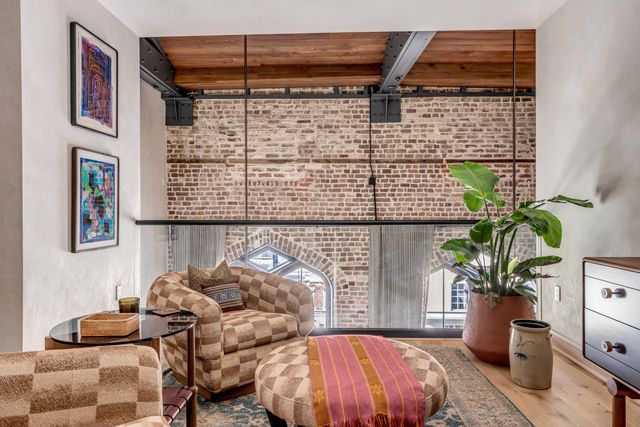 71 Wentworth Street 302, Charleston, SC 29401