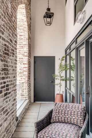 71 Wentworth Street 302, Charleston, SC 29401