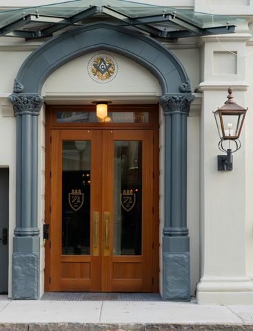 71 Wentworth Street 302, Charleston, SC 29401