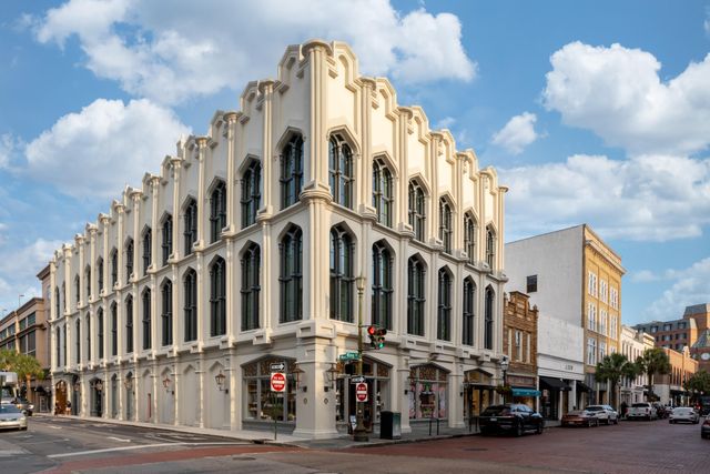 71 Wentworth Street 302, Charleston, SC 29401