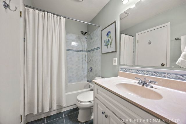 1808 Downing Court, Naperville, IL 60563