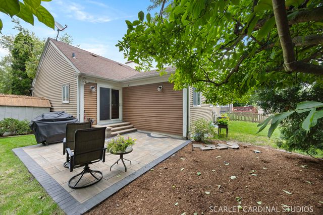 1808 Downing Court, Naperville, IL 60563