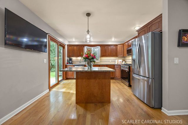 1808 Downing Court, Naperville, IL 60563