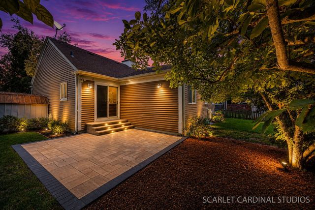1808 Downing Court, Naperville, IL 60563