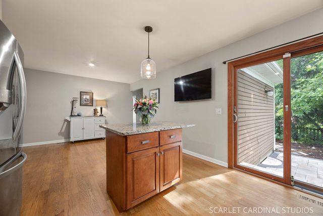 1808 Downing Court, Naperville, IL 60563
