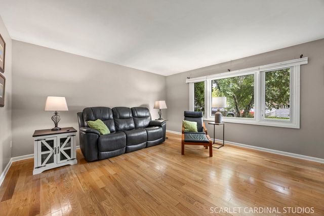 1808 Downing Court, Naperville, IL 60563