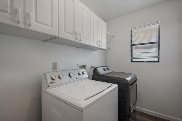 6701 Lamar Avenue NW, Albuquerque, NM 87120