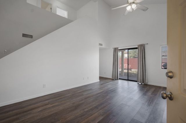 6701 Lamar Avenue NW, Albuquerque, NM 87120