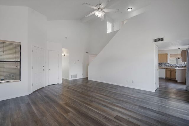 6701 Lamar Avenue NW, Albuquerque, NM 87120