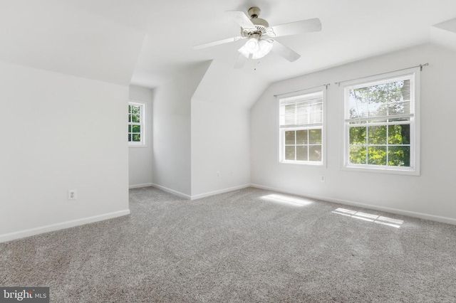 102 WAKEFIELD DR, Locust Grove, VA 22508