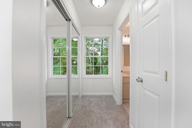 102 WAKEFIELD DR, Locust Grove, VA 22508