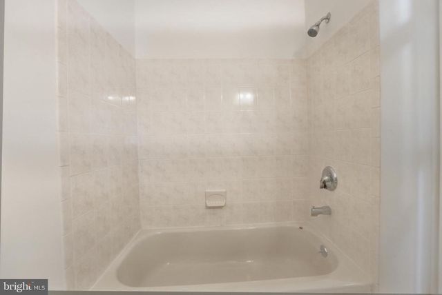 102 WAKEFIELD DR, Locust Grove, VA 22508