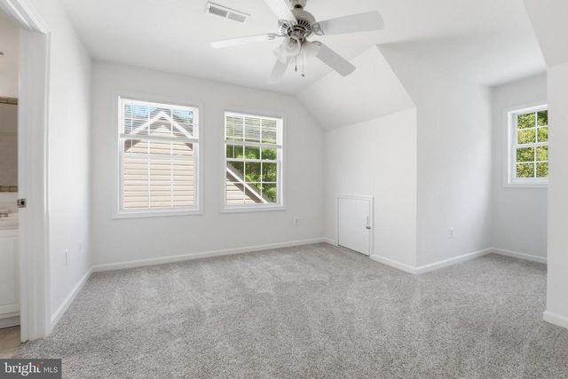 102 WAKEFIELD DR, Locust Grove, VA 22508
