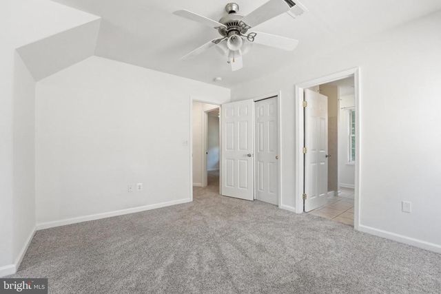 102 WAKEFIELD DR, Locust Grove, VA 22508