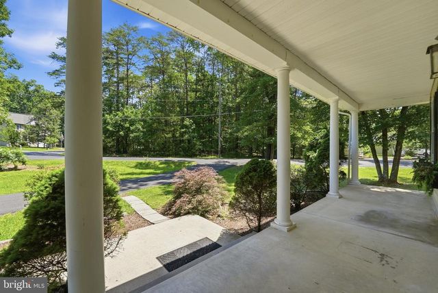102 WAKEFIELD DR, Locust Grove, VA 22508
