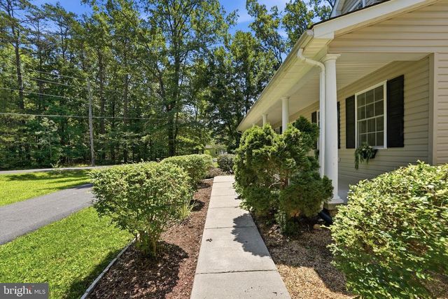102 WAKEFIELD DR, Locust Grove, VA 22508