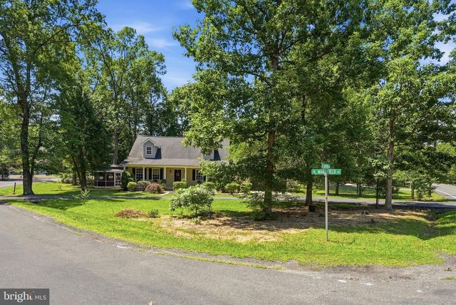 102 WAKEFIELD DR, Locust Grove, VA 22508
