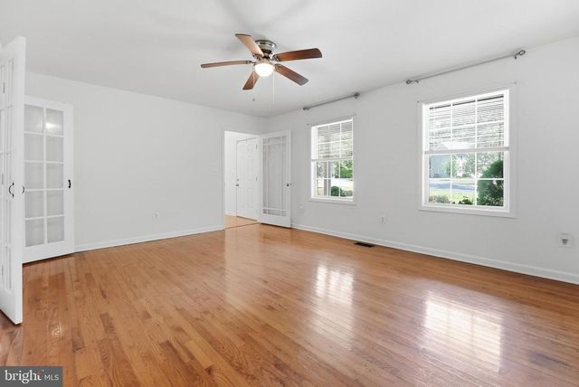 102 WAKEFIELD DR, Locust Grove, VA 22508